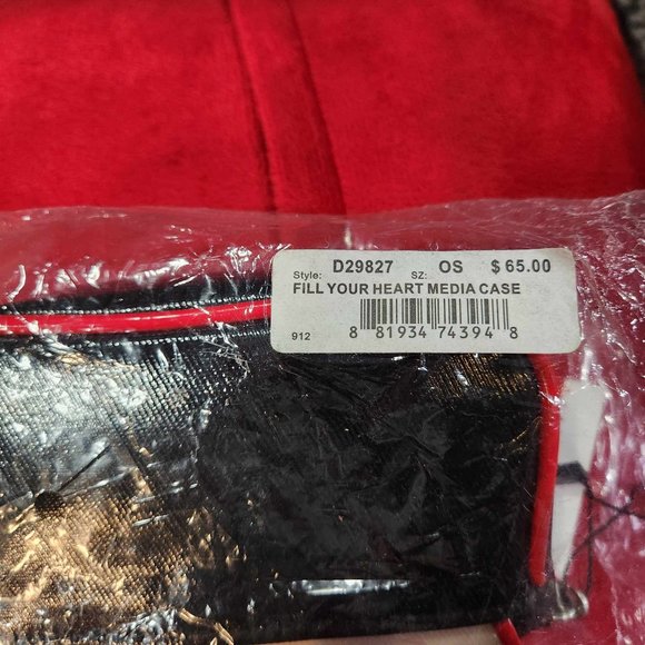 Brighton media case. coated canvas - Picture 7 of 7